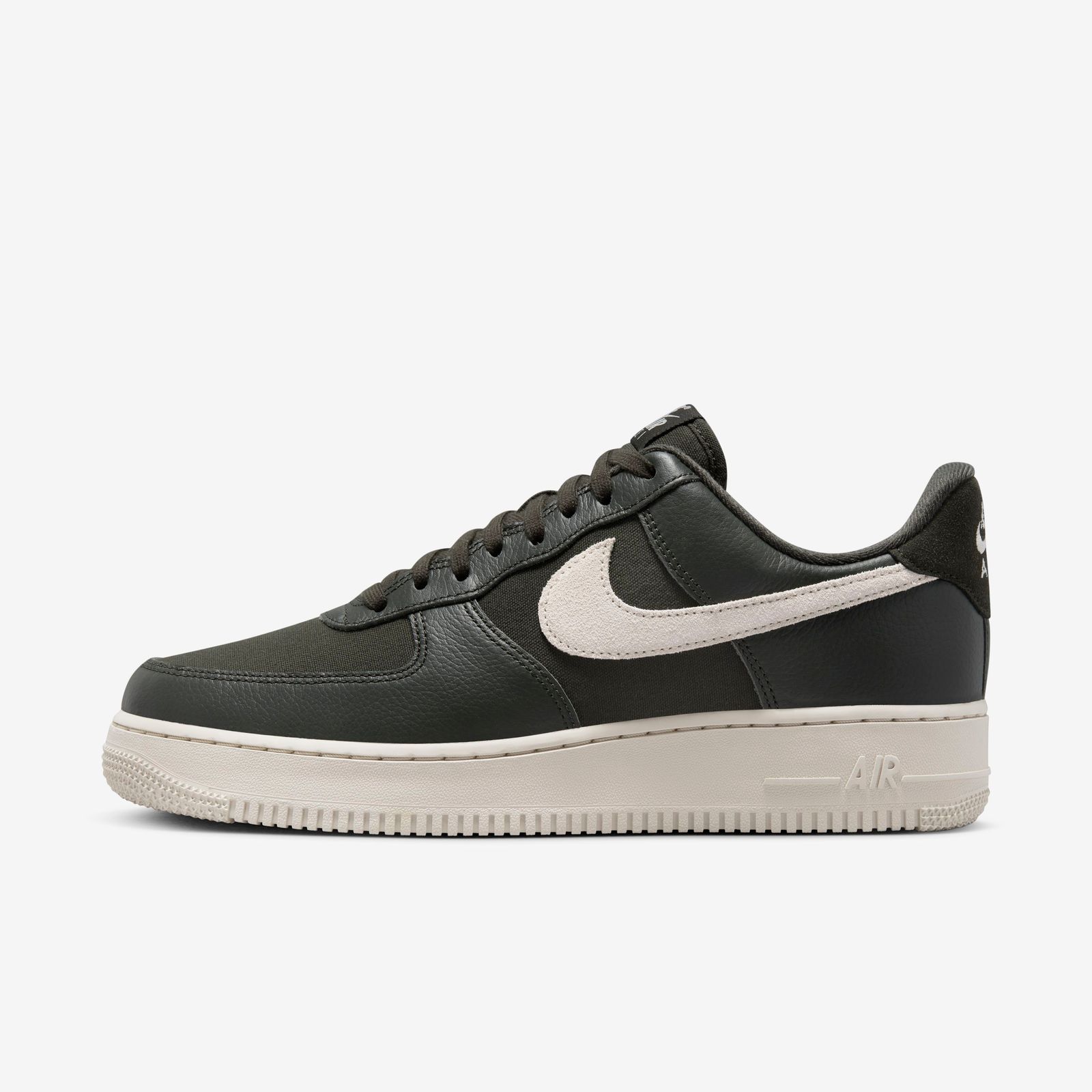 Nike Air Force 1 07 LX NBHD