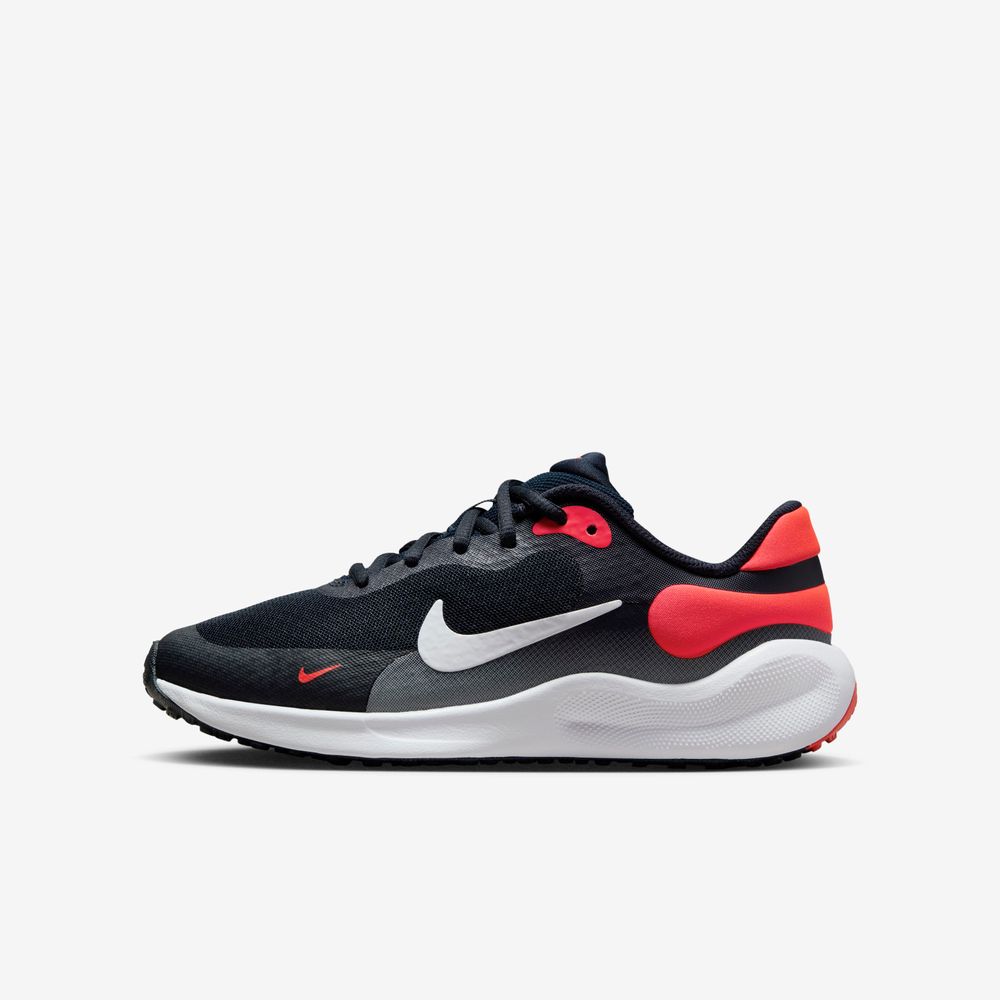 Nike Revolution 7