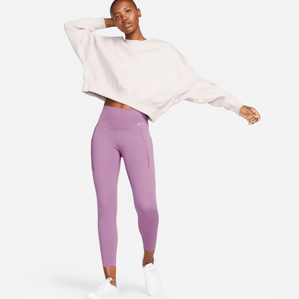 Nike Universa