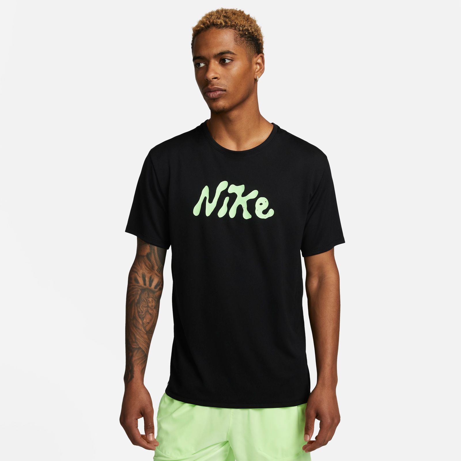 Nike Dri FIT UV Miler Studio 72